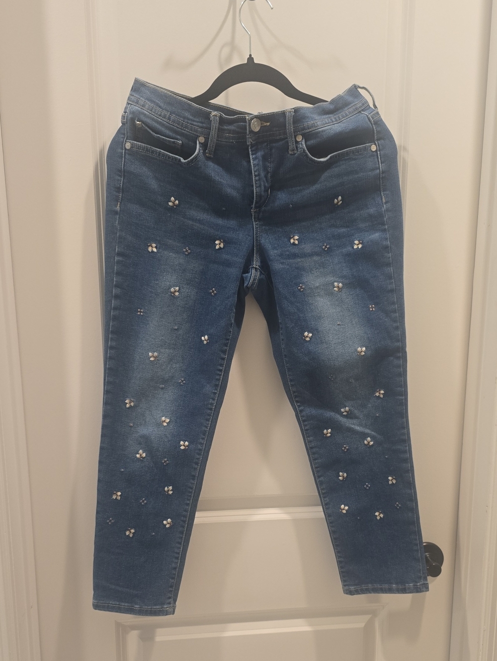 Embellished Dark Blue Skinny Jeans for Women - Slim Floral Detail
